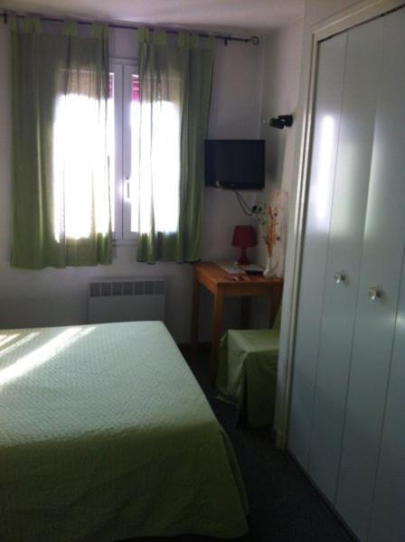 Hotel Les Dentelles Vacqueyras Pokoj fotografie